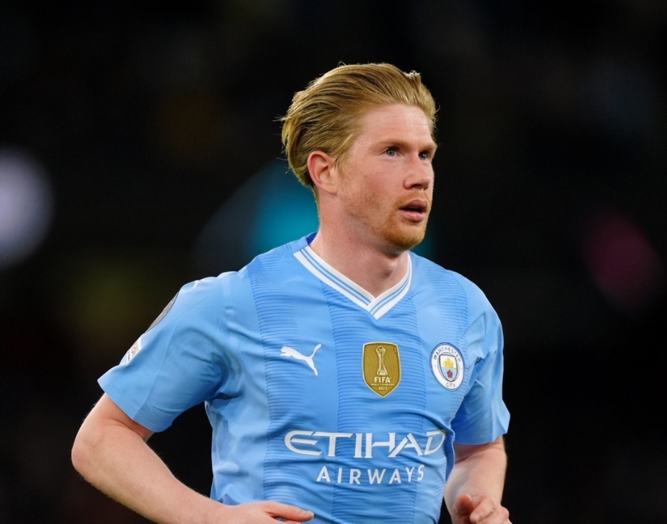 半场：拜仁2-1沃尔夫斯堡，迪亚斯破门+造乌龙