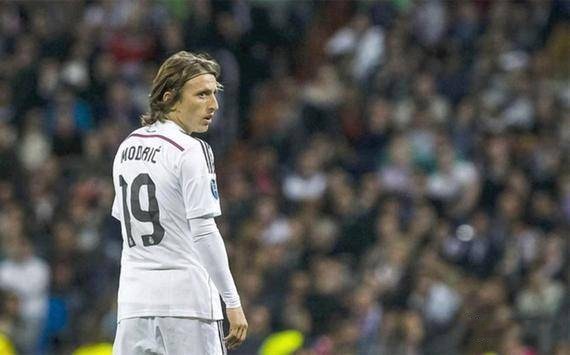 布朗50+5怀特29+7 凯尔特人终结快船6连胜