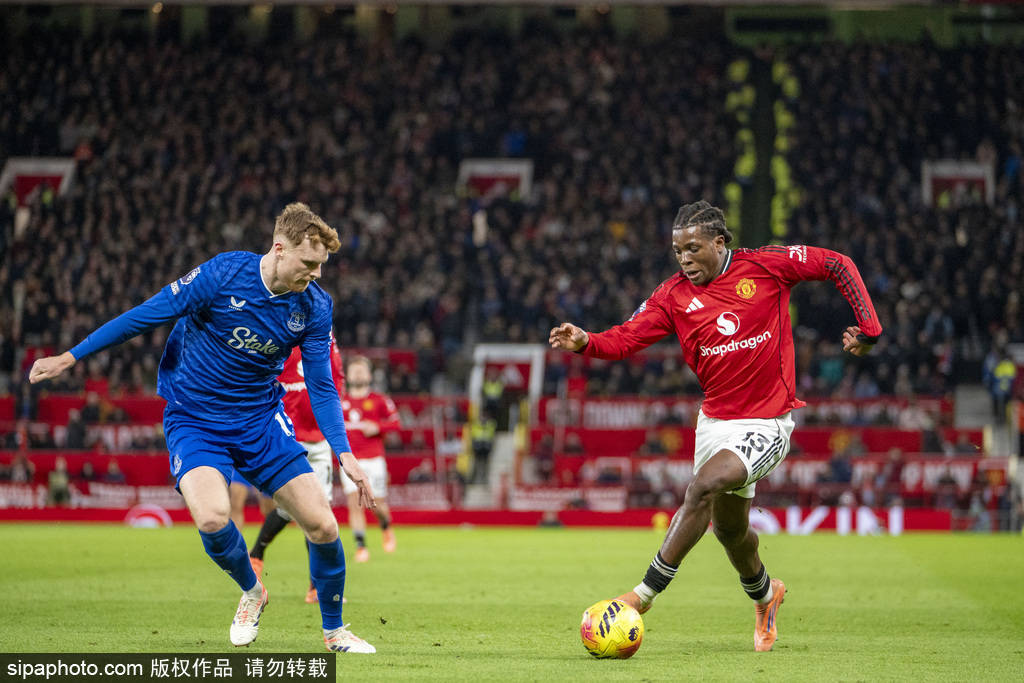 绝杀球无价之宝！37岁库里又成勇士顶梁柱，砍31+7+7轻取扬尼斯