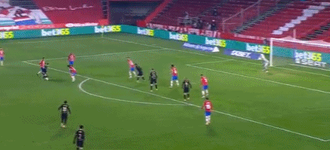 北京输球揪出最大毒瘤！拿600万，0分0助+低级失误，空篮还上不进