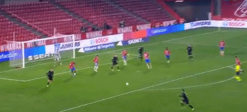 因台风影响，iG vs BLG比赛延期一个月，节节还在帮iG